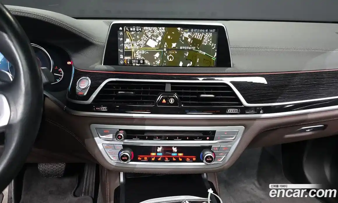 BMW 7 серия 2017 3.0 автомат (гидро), фото 20