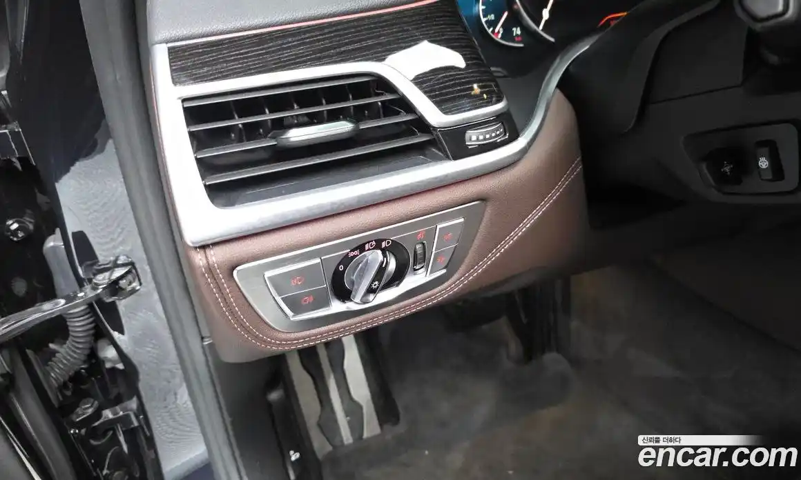 BMW 7 серия 2017 3.0 автомат (гидро), фото 31