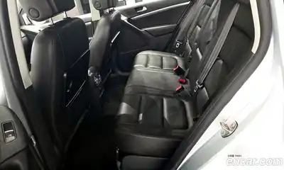 Volkswagen Tiguan 2012 2.0 автомат (гидро), миниатюра 11