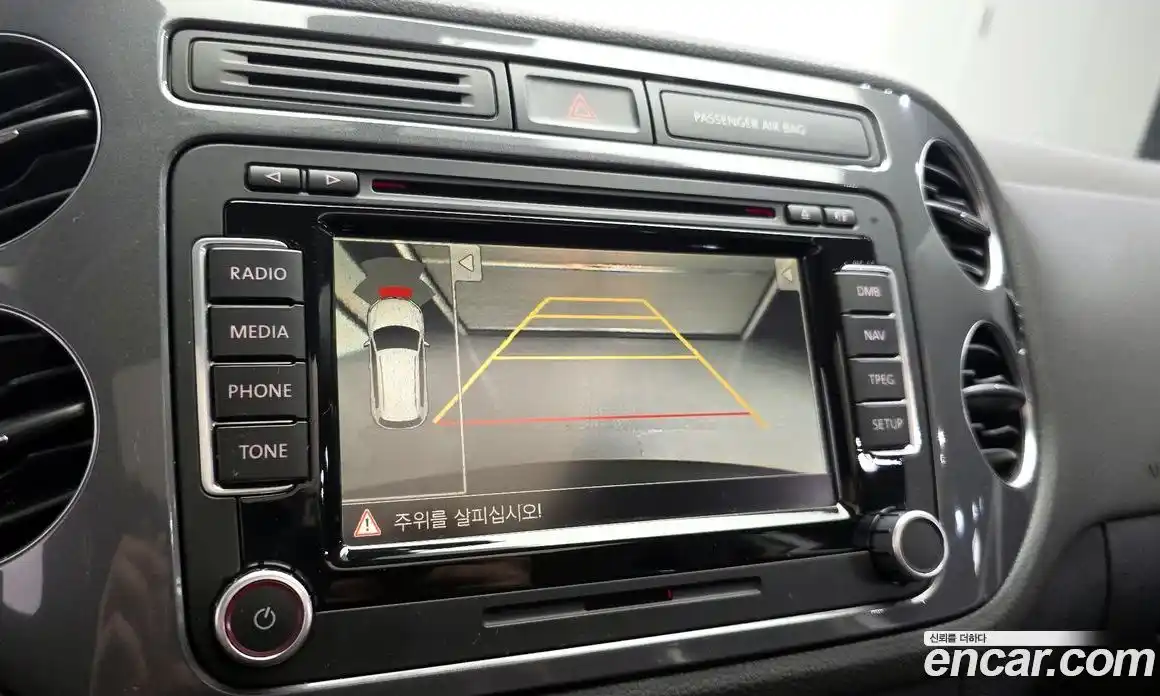 Volkswagen Tiguan 2012 2.0 автомат (гидро), фото 16