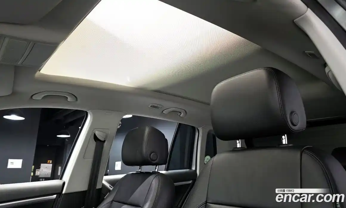 Volkswagen Tiguan 2012 2.0 автомат (гидро), фото 17