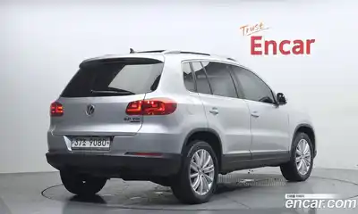 Volkswagen Tiguan 2012 2.0 автомат (гидро), миниатюра 2