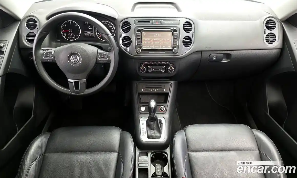 Volkswagen Tiguan 2012 2.0 автомат (гидро), фото 7