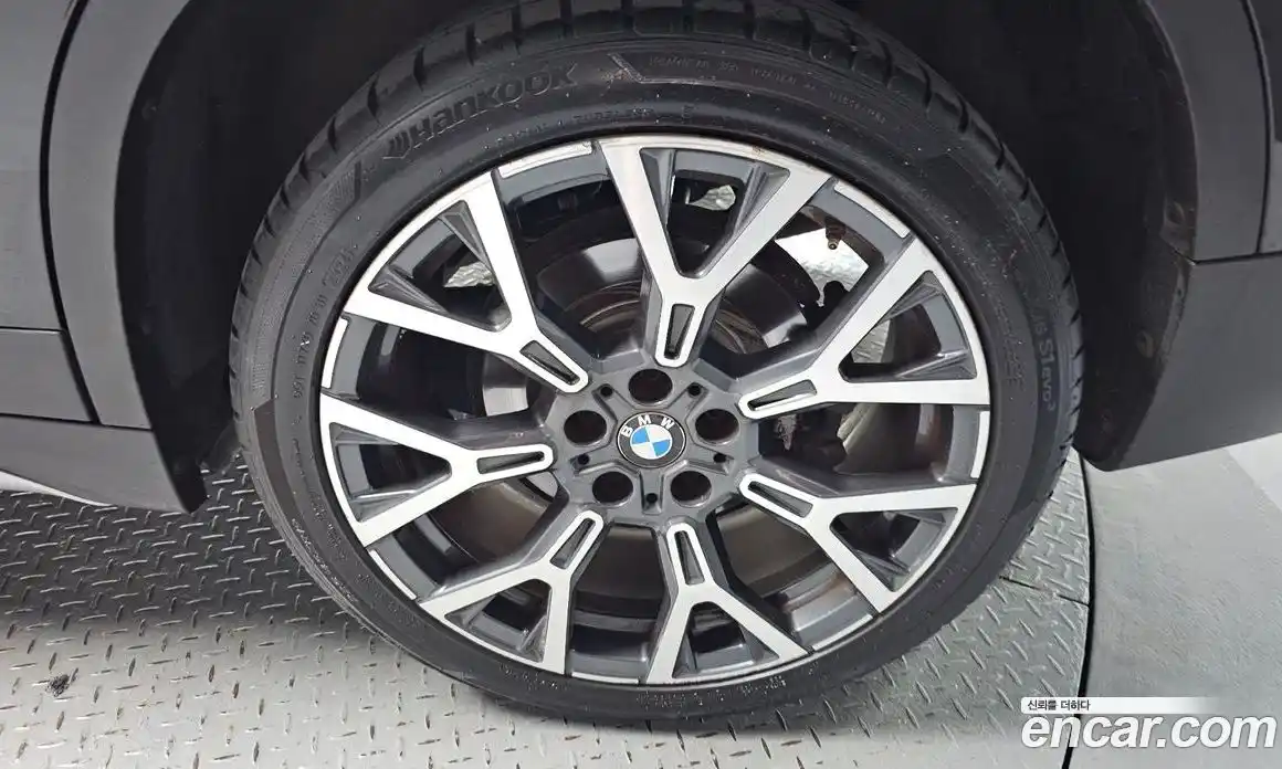 BMW X1 2022 2.0 автомат (гидро), фото 5