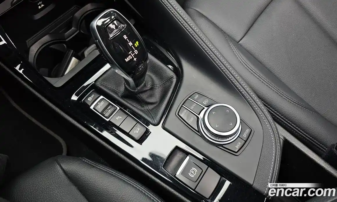 BMW X1 2022 2.0 автомат (гидро), фото 9