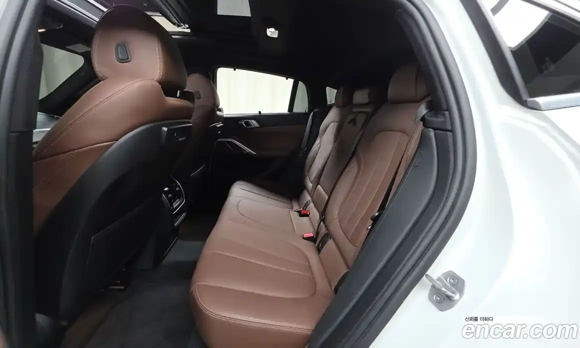 BMW X6 2021 3.0 автомат (гидро), фото 18