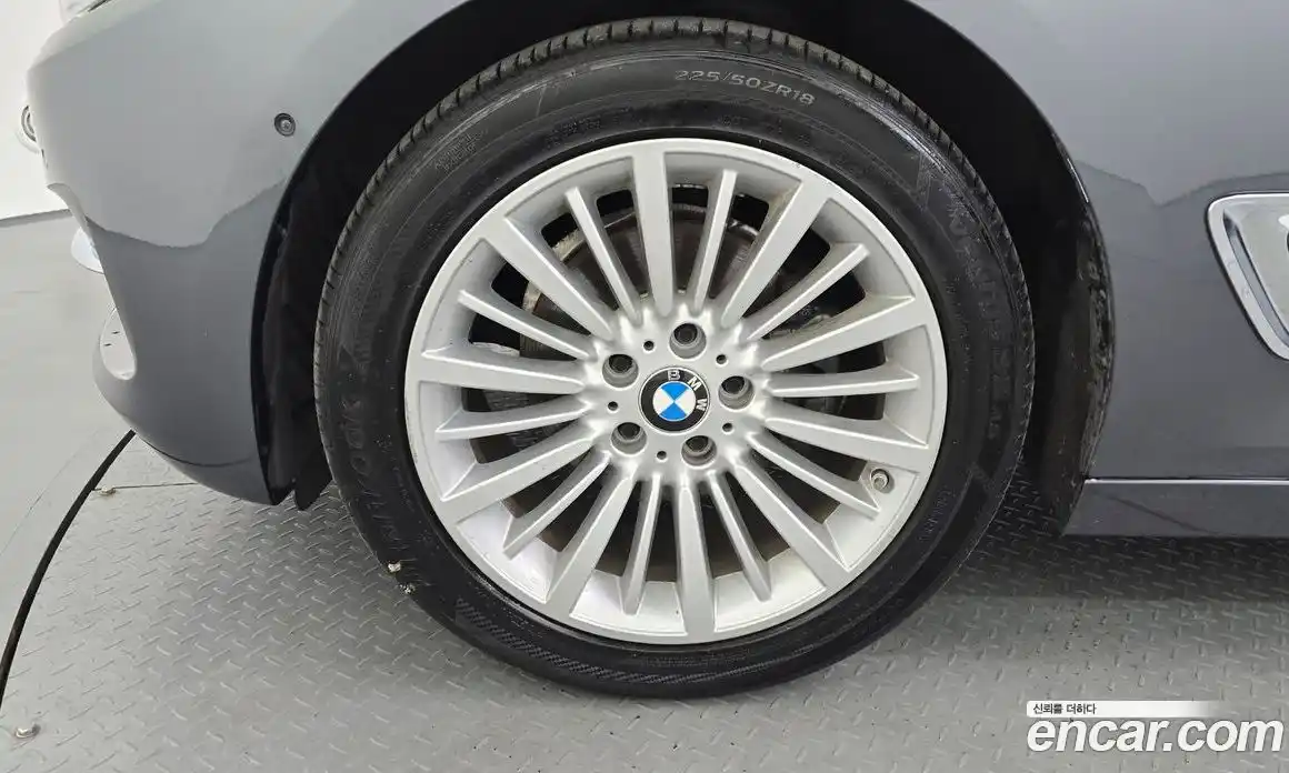 BMW 3 серия 2019 2.0 автомат (гидро), фото 5