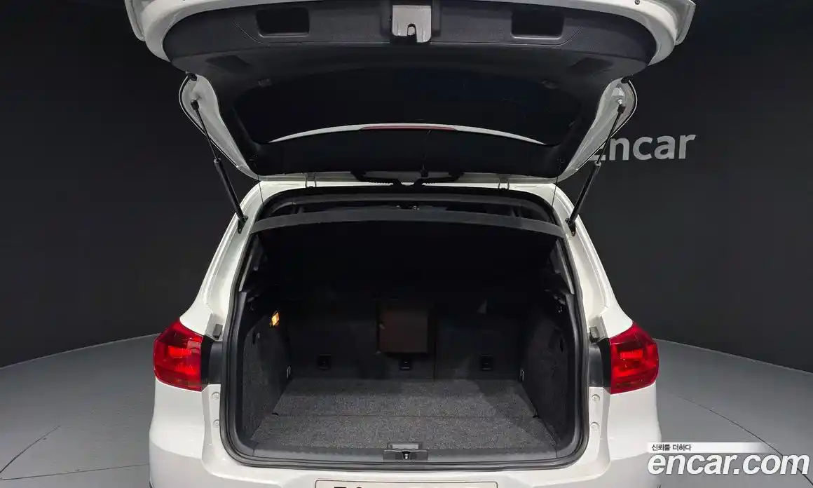 Volkswagen Tiguan 2014 2.0 автомат (гидро), фото 20