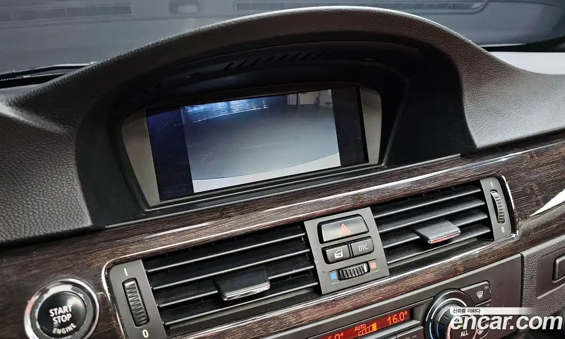 BMW 3 серия 2010 3.0 автомат (гидро), фото 16