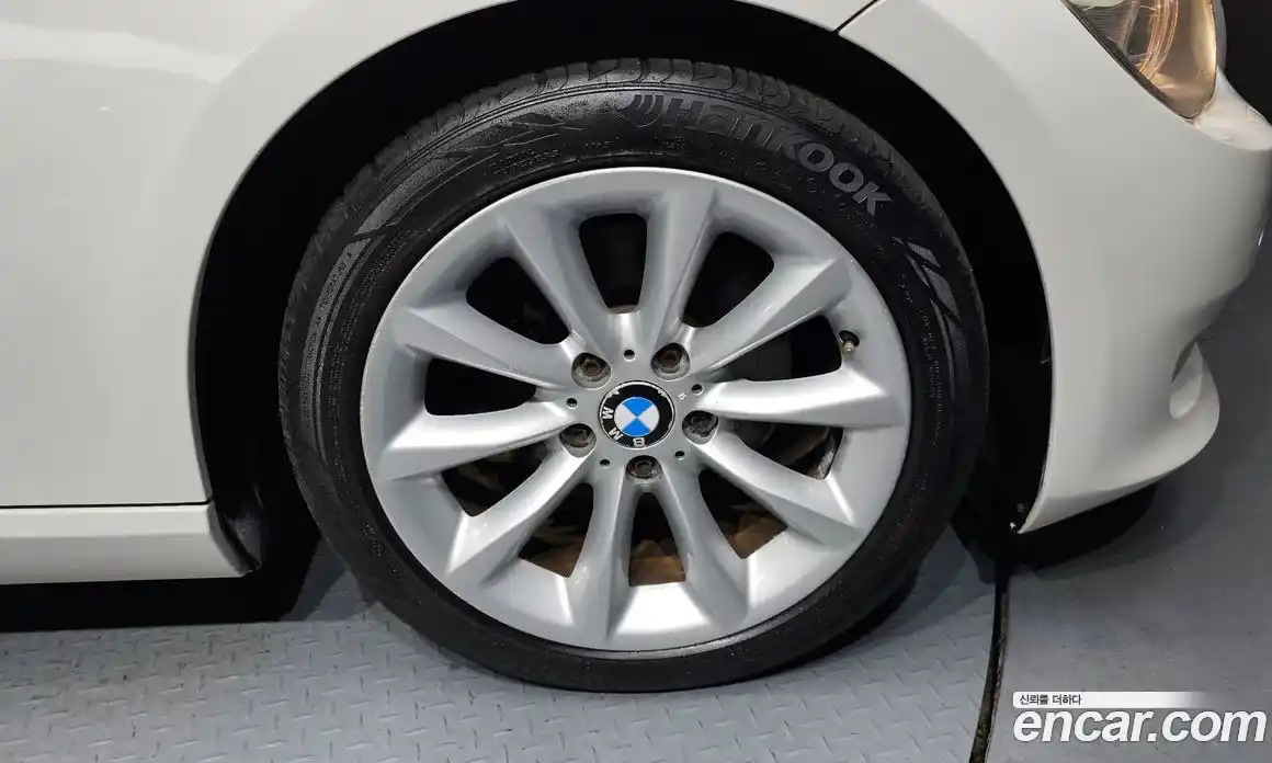 BMW 3 серия 2010 3.0 автомат (гидро), фото 5