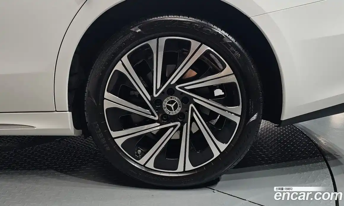 Mercedes-Benz E-Class 2026 2.0 автомат (гидро), фото 6