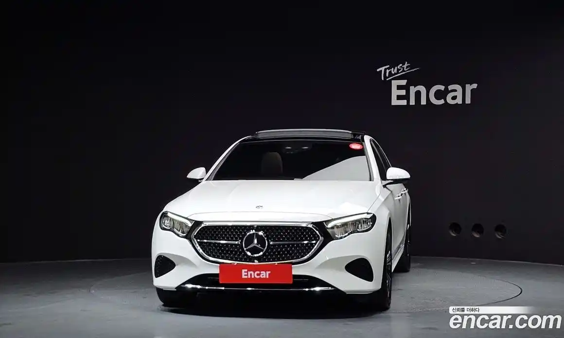 Mercedes-Benz E-Class 2025 2.0 автомат (гидро), фото 3