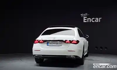 Mercedes-Benz E-Class 2025 2.0 автомат (гидро), миниатюра 4
