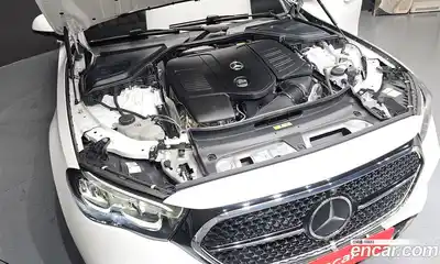 Mercedes-Benz E-Class 2025 2.0 автомат (гидро), миниатюра 6