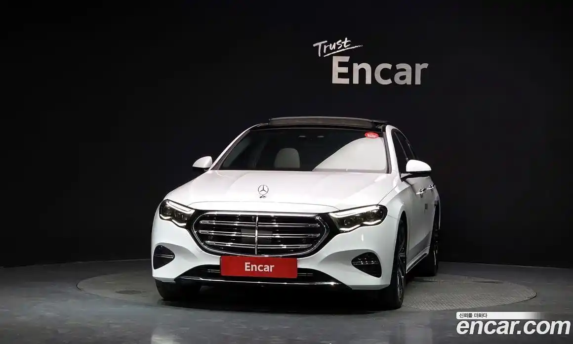 Mercedes-Benz E-Class 2024 2.0 автомат (гидро), фото 3