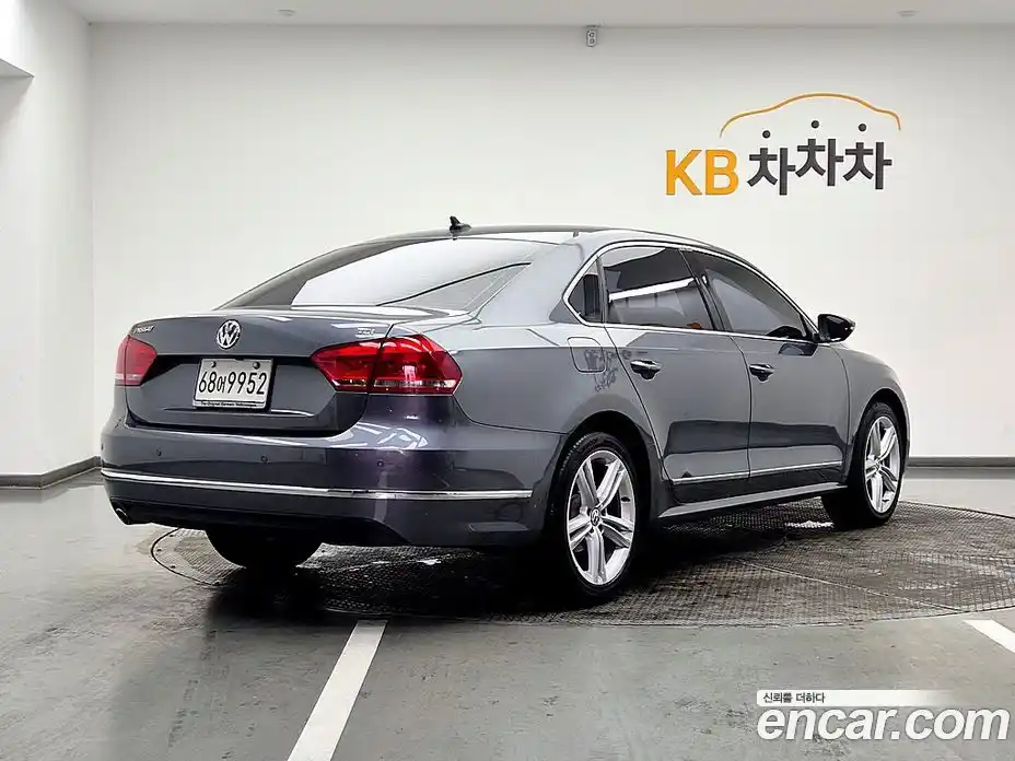 Volkswagen Passat 2015 2.0 автомат (гидро), фото 4
