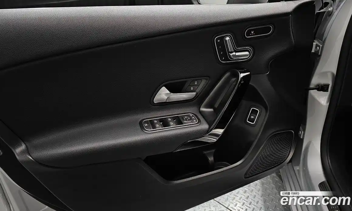Mercedes-Benz A-Class 2020 2.0 гидро, фото 14 Mercedes-Benz A-Class 2020 2.0 гидро, фото 14