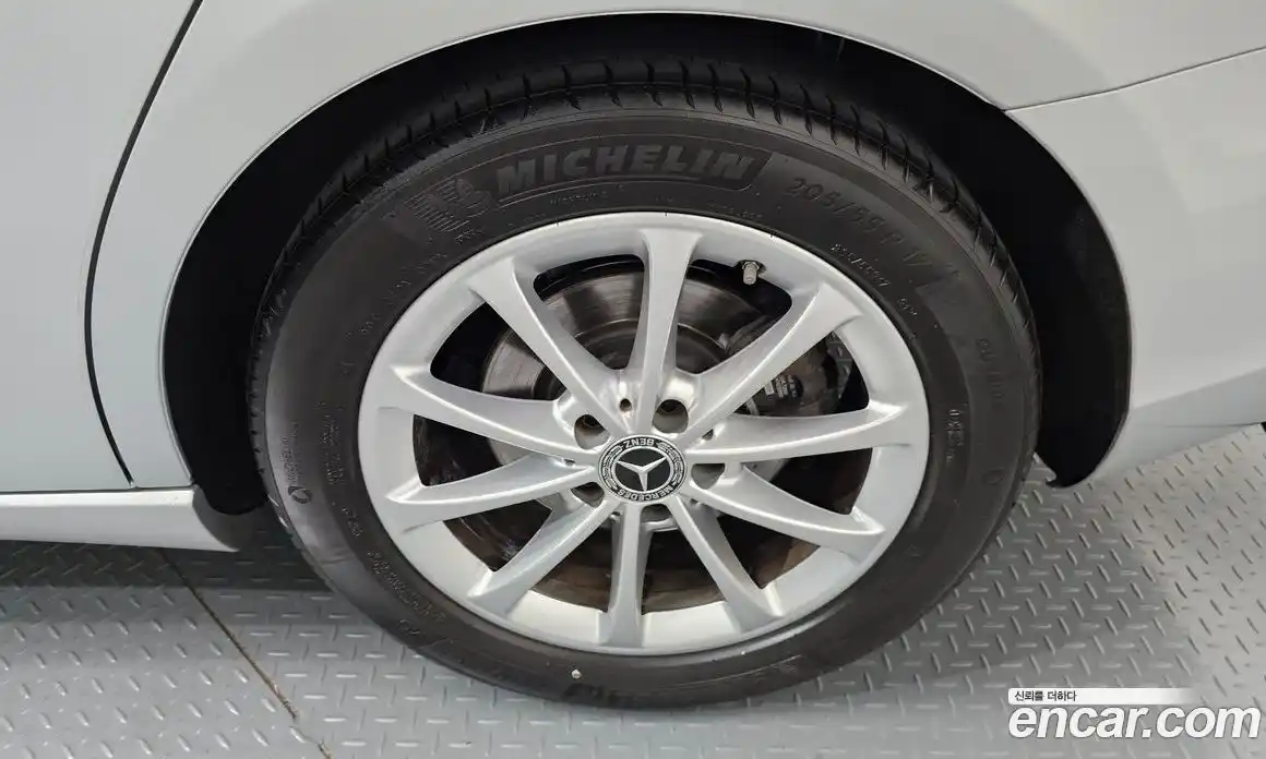 Mercedes-Benz A-Class 2020 2.0 гидро, фото 7 Mercedes-Benz A-Class 2020 2.0 гидро, фото 7