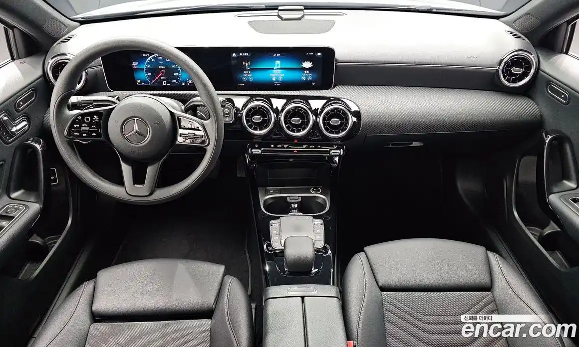 Mercedes-Benz A-Class 2020 2.0 гидро, фото 10 Mercedes-Benz A-Class 2020 2.0 гидро, фото 10