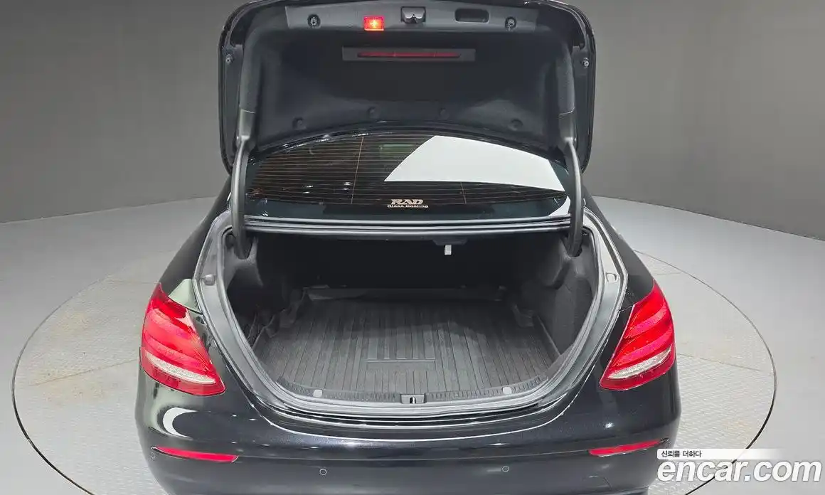 Mercedes-Benz E-Class 2017 1.9 автомат (гидро), фото 20