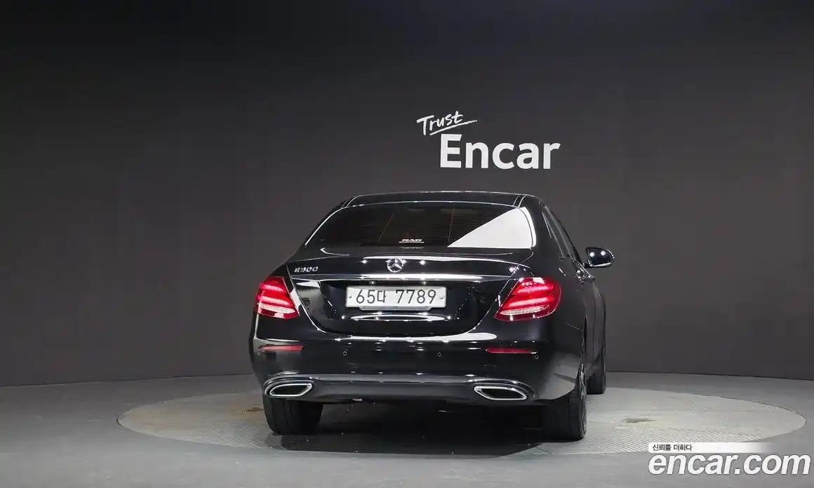 Mercedes-Benz E-Class 2017 1.9 автомат (гидро), фото 4