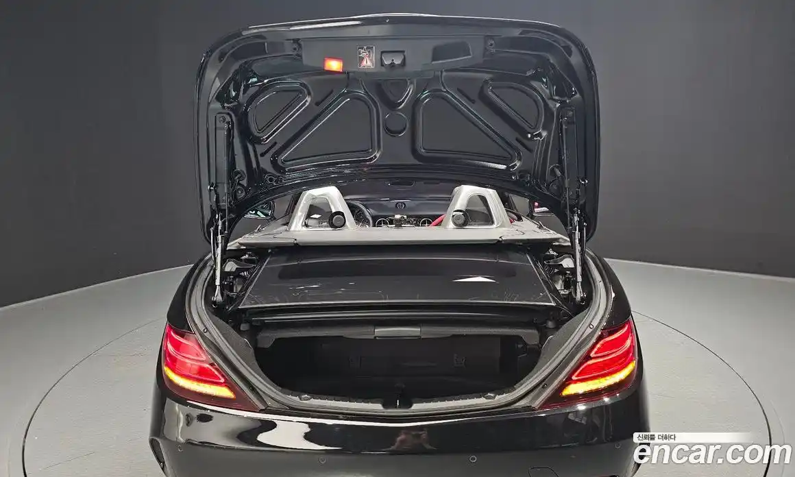 Mercedes-Benz SLC-Class 2017 3.0 гидро, фото 25 Mercedes-Benz SLC-Class 2017 3.0 гидро, фото 25