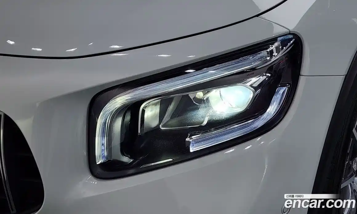 Mercedes-Benz GLB-Class 2022 2.0 гидро, фото 8 Mercedes-Benz GLB-Class 2022 2.0 гидро, фото 8