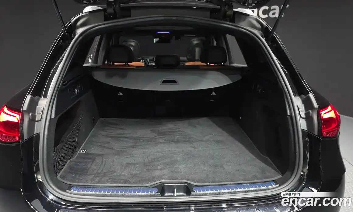 Mercedes-Benz GLC-Class 2023 2.0 гидро, фото 26