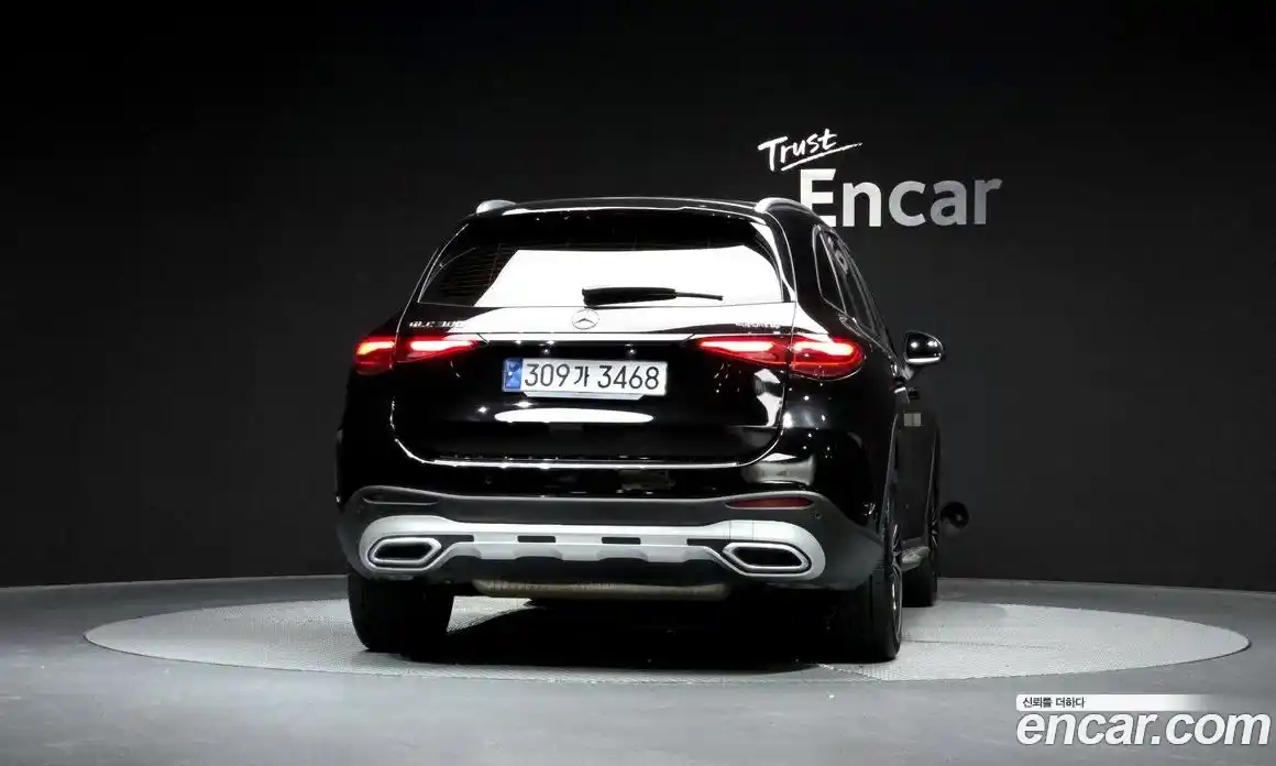 Mercedes-Benz GLC-Class 2023 2.0 гидро, фото 4