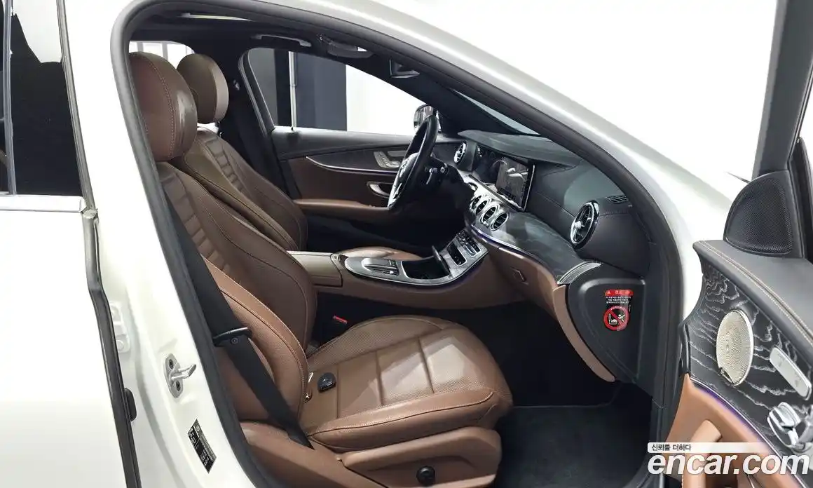 Mercedes-Benz E-Class 2022 2.0 автомат (гидро), фото 16