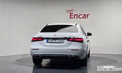 Mercedes-Benz E-Class 2022 2.0 автомат (гидро), миниатюра 4