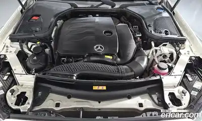 Mercedes-Benz E-Class 2022 2.0 автомат (гидро), миниатюра 6