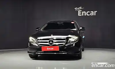 Mercedes-Benz E-Class 2018 2.0 автомат (гидро), миниатюра 3
