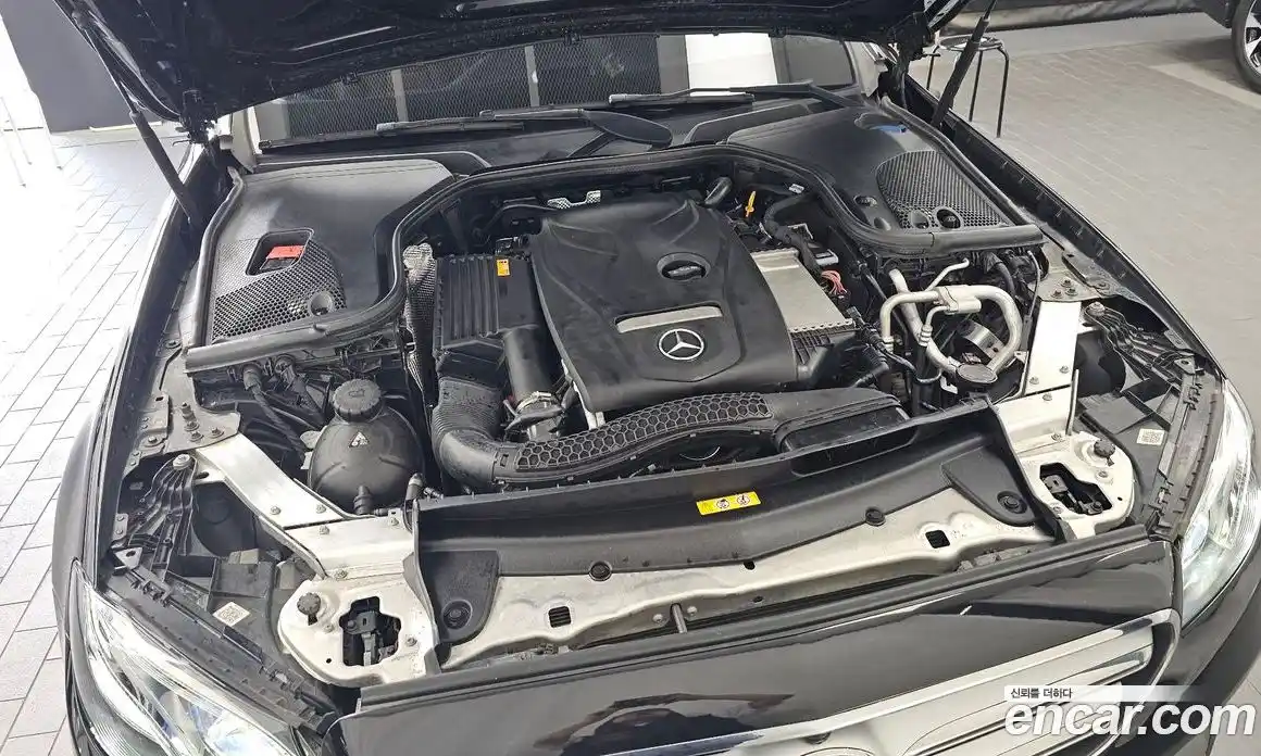 Mercedes-Benz E-Class 2018 2.0 автомат (гидро), фото 6