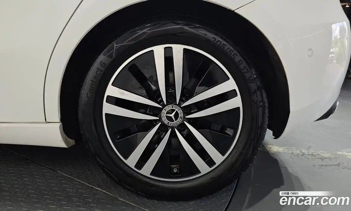 Mercedes-Benz A-Class 2021 2.0 гидро, фото 6