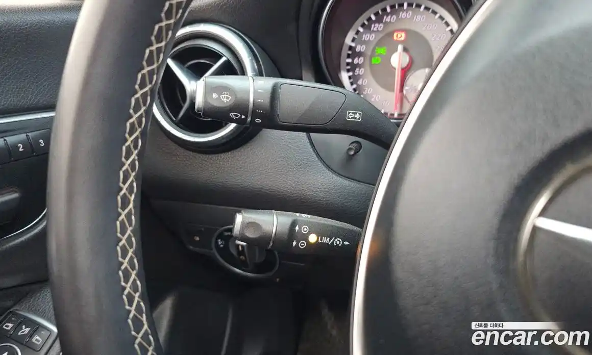 Mercedes-Benz CLA-Class 2016 2.1 гидро, фото 17 Mercedes-Benz CLA-Class 2016 2.1 гидро, фото 17
