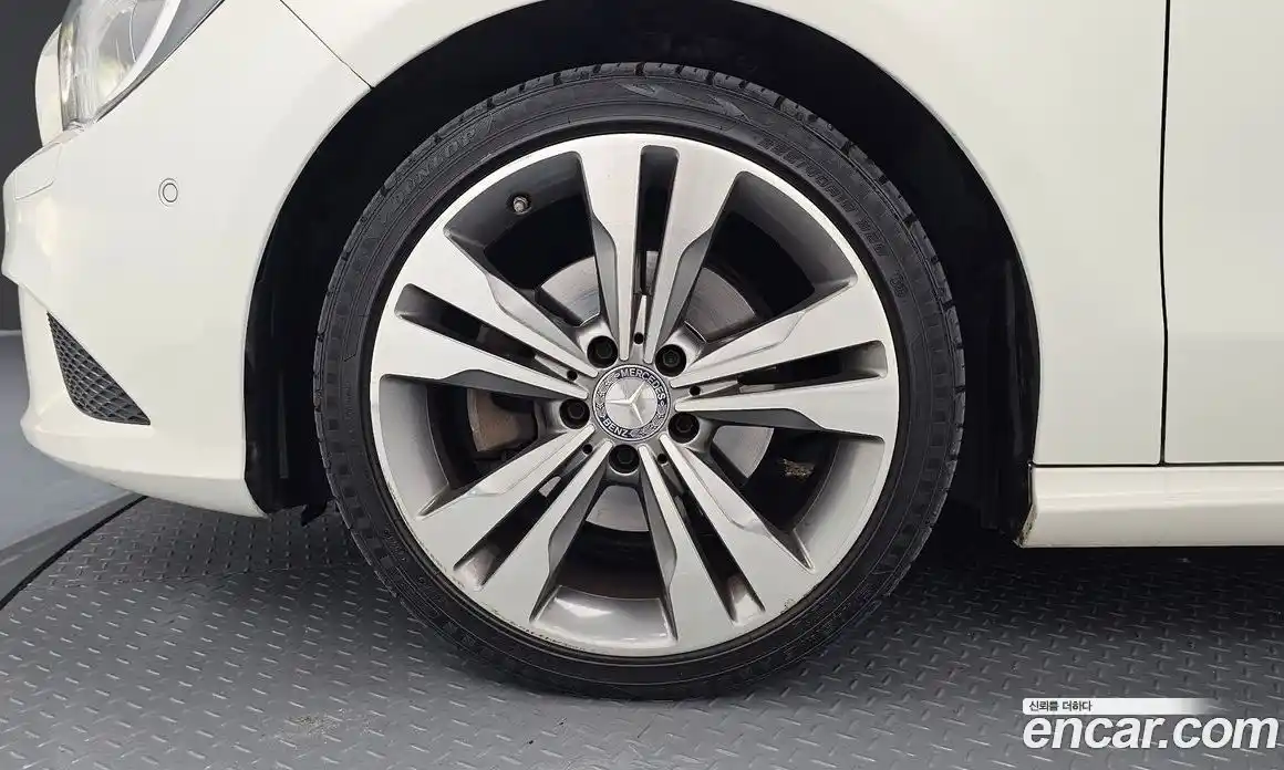 Mercedes-Benz CLA-Class 2016 2.1 гидро, фото 5 Mercedes-Benz CLA-Class 2016 2.1 гидро, фото 5