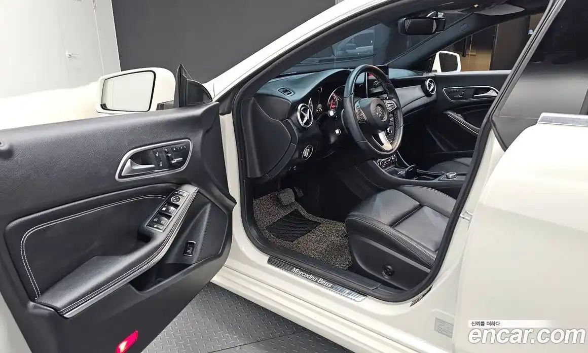 Mercedes-Benz CLA-Class 2016 2.1 гидро, фото 10 Mercedes-Benz CLA-Class 2016 2.1 гидро, фото 10