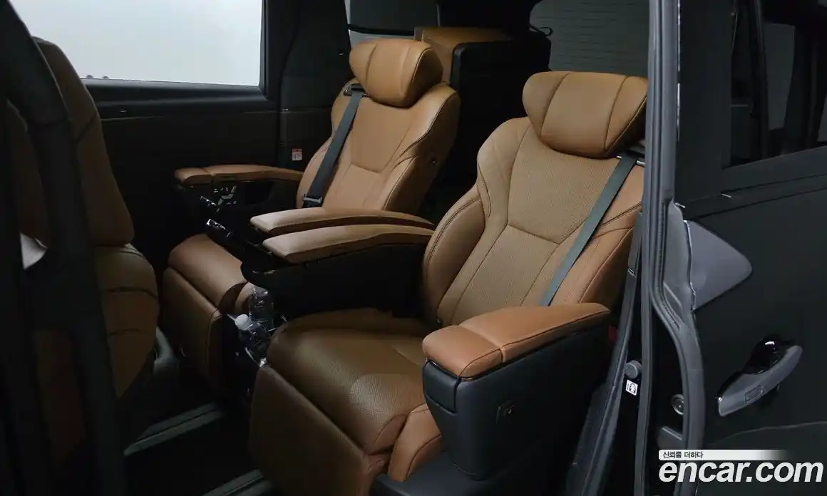 Toyota Alphard 2025 2.5 автомат (гидро), фото 11 Toyota Alphard 2025 2.5 автомат (гидро), фото 11