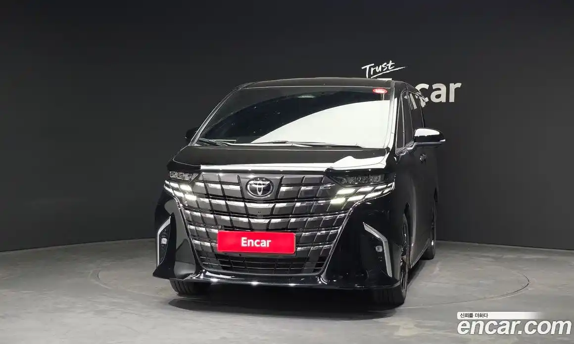 Toyota Alphard 2025 2.5 автомат (гидро), фото 3 Toyota Alphard 2025 2.5 автомат (гидро), фото 3