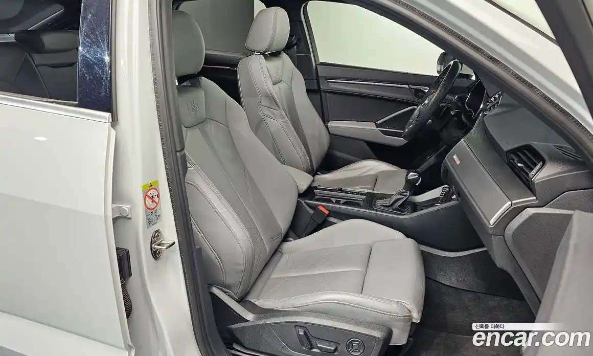 Audi Q3 2023 2.0 автомат (гидро), фото 17