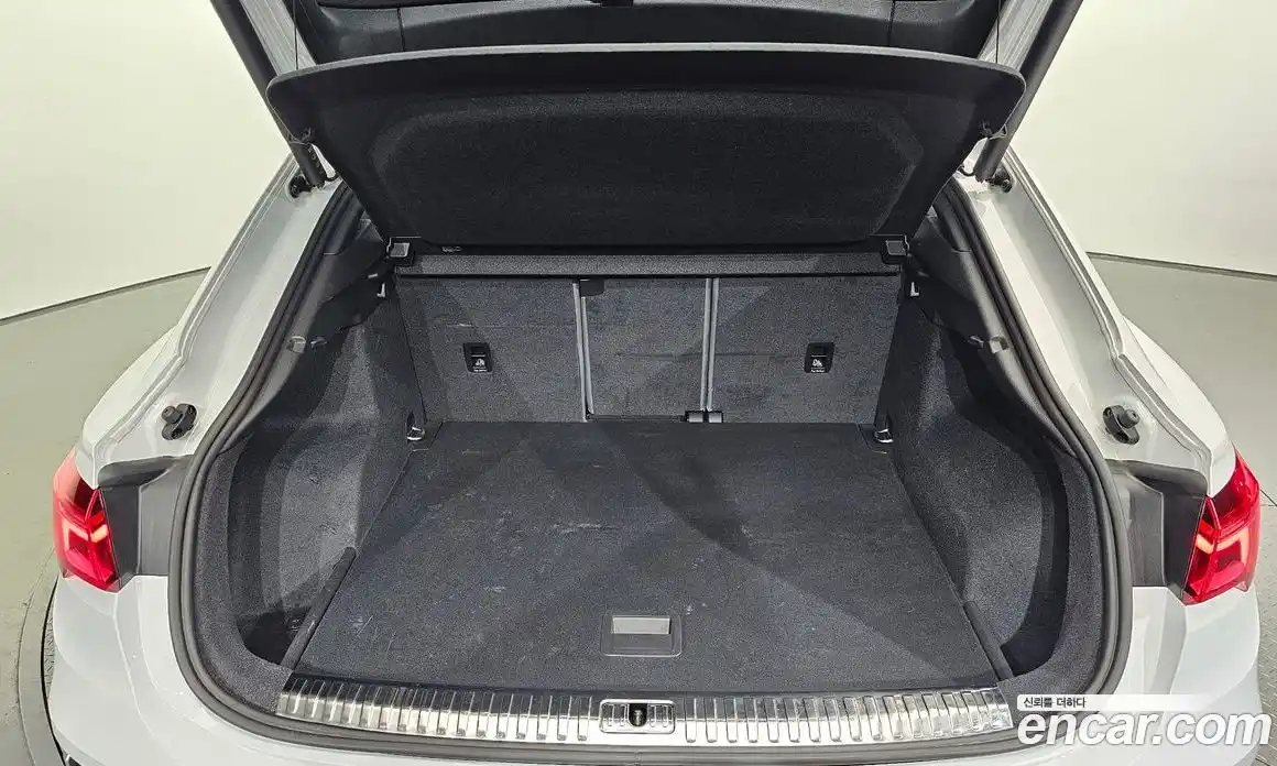 Audi Q3 2023 2.0 автомат (гидро), фото 26