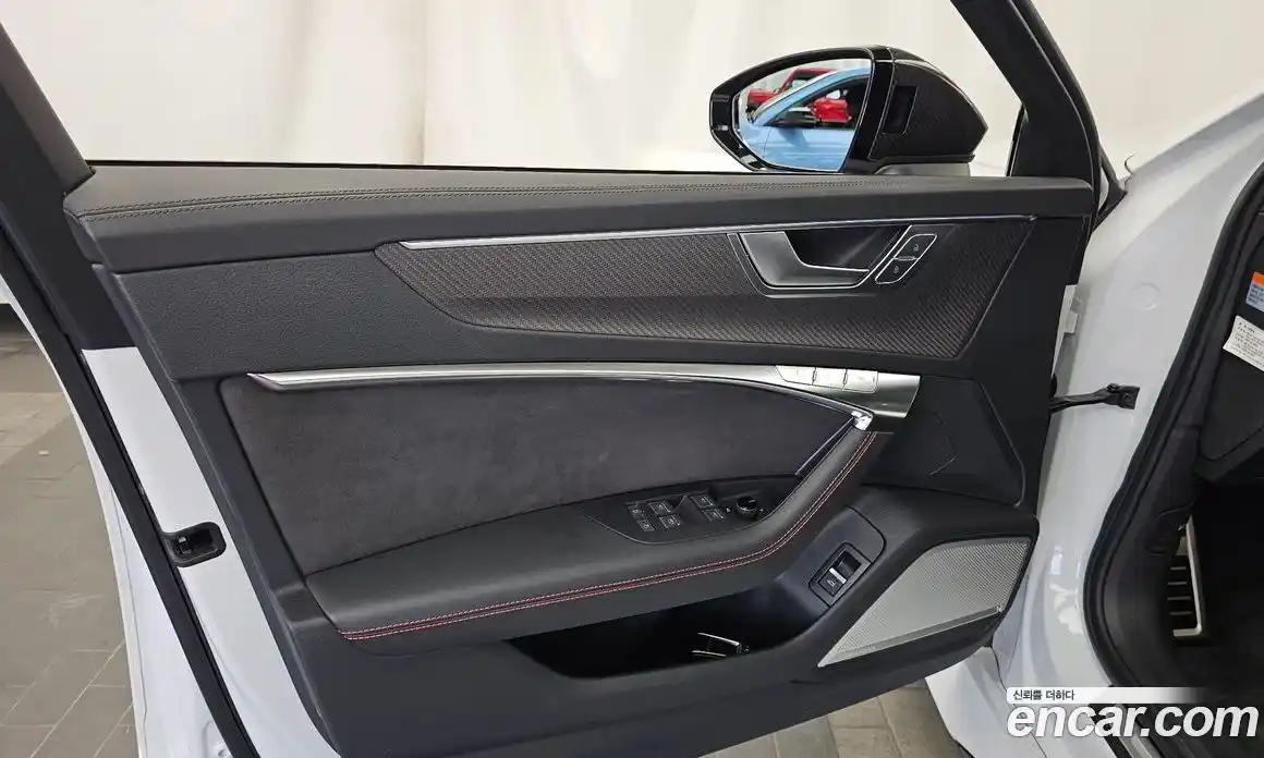 Audi RS6 2023 4.0 автомат (гидро), фото 14