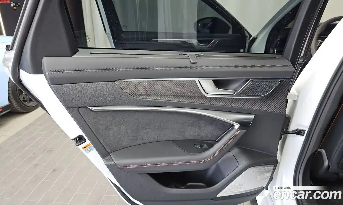 Audi RS6 2023 4.0 автомат (гидро), фото 15
