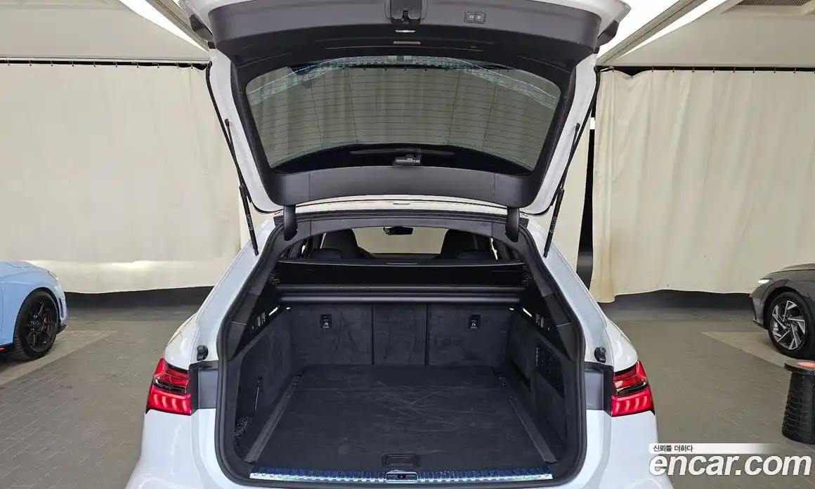 Audi RS6 2023 4.0 автомат (гидро), фото 26