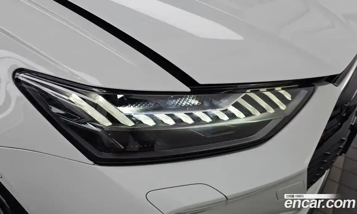 Audi RS6 2023 4.0 автомат (гидро), фото 8