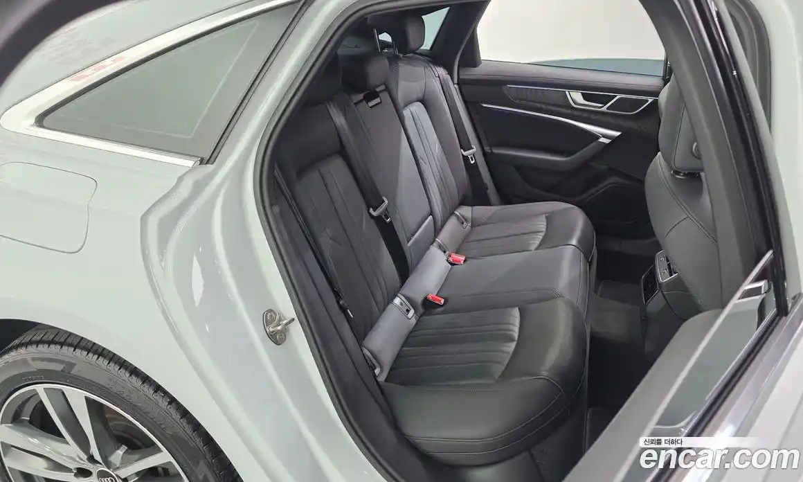 Audi A6 2022 2.0 автомат (гидро), фото 16