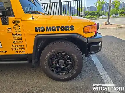 Toyota FJ Cruiser 2007 4.0 автомат (гидро), миниатюра 5 Toyota FJ Cruiser 2007 4.0 автомат (гидро), миниатюра 5