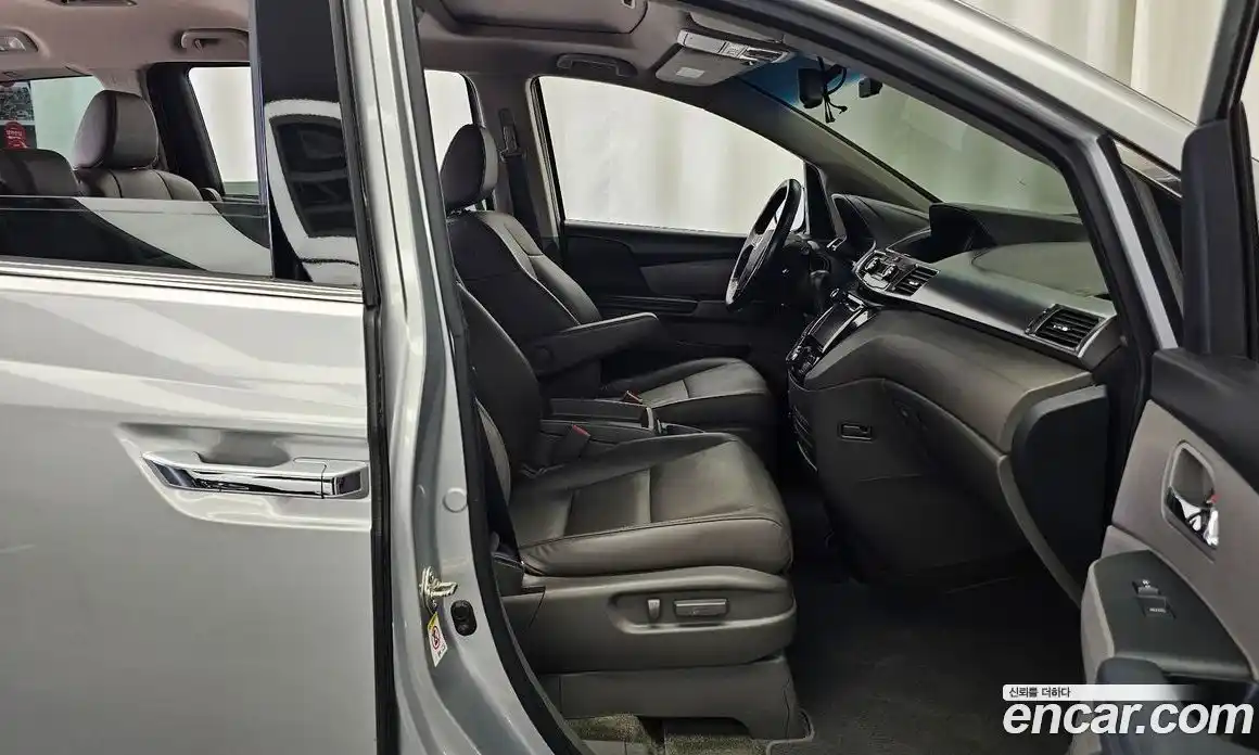 Honda Odyssey 2014 3.5 автомат (гидро), фото 11