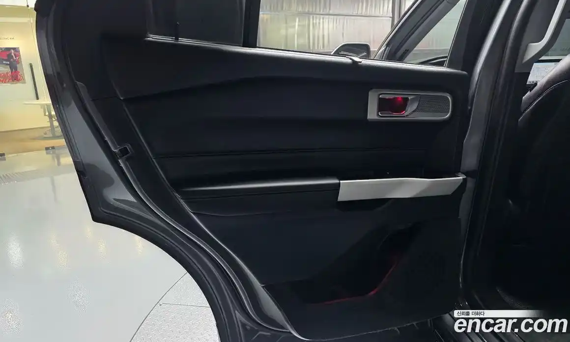 Ford Explorer 2021 2.3 автомат (гидро), фото 14